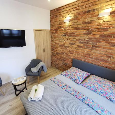Nadwislanski Apartament Kalwaryjska Appartement Krakau Buitenkant foto
